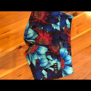 Fleo flower shorts